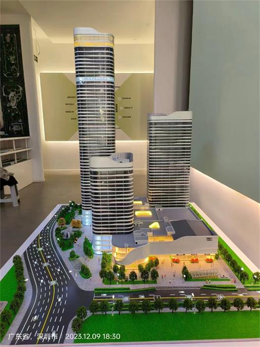 動(dòng)態(tài)模型